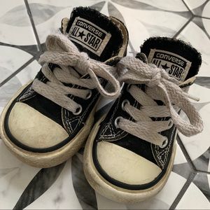 CONVERSE | Preloved Black Low Top All Stars sz 4